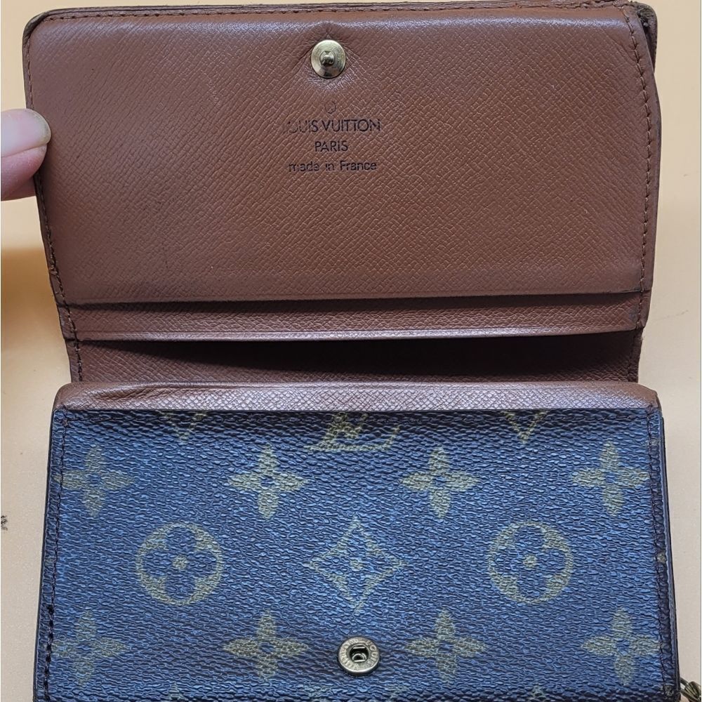 Authentic Louis Vuitton Monogram Wallet - Picture 4 of 10